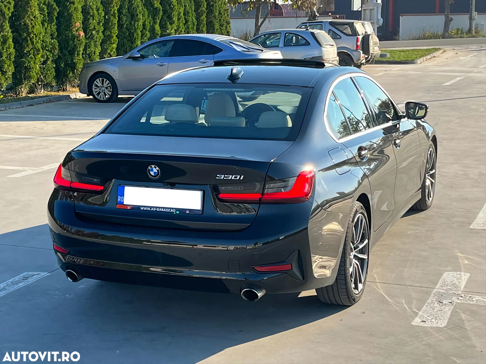 BMW Seria 3 330i AT Sport Line - 7