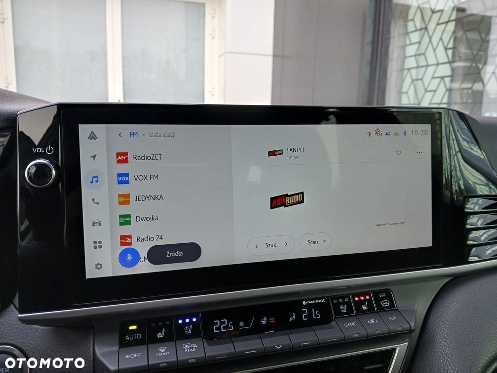 Toyota Camry - 18