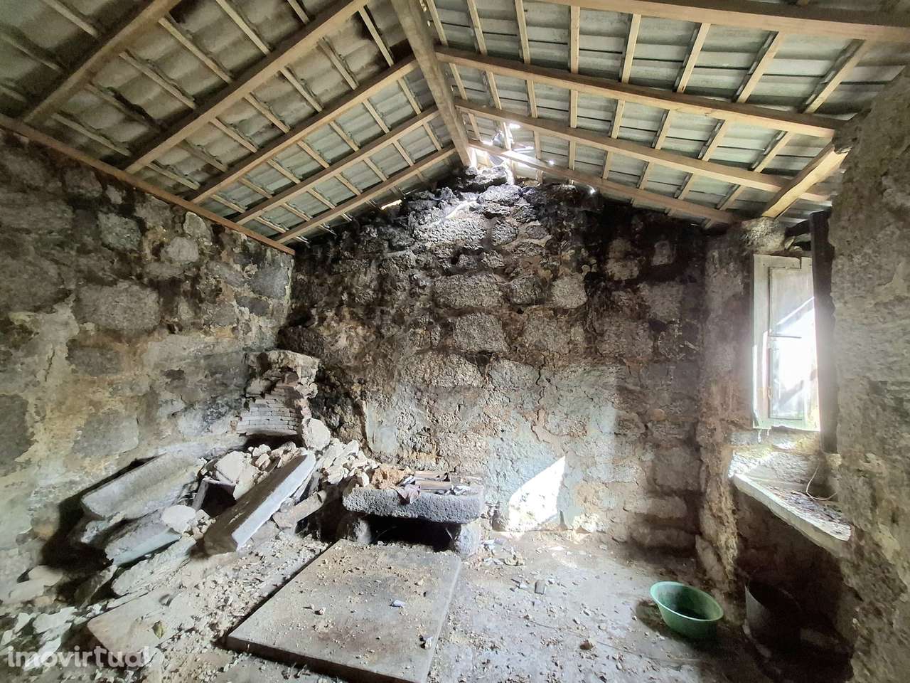 CONJUNTO DE 3 MORADIAS em Rossas, Vieira do Minho, Braga - Grande imagem: 4/21