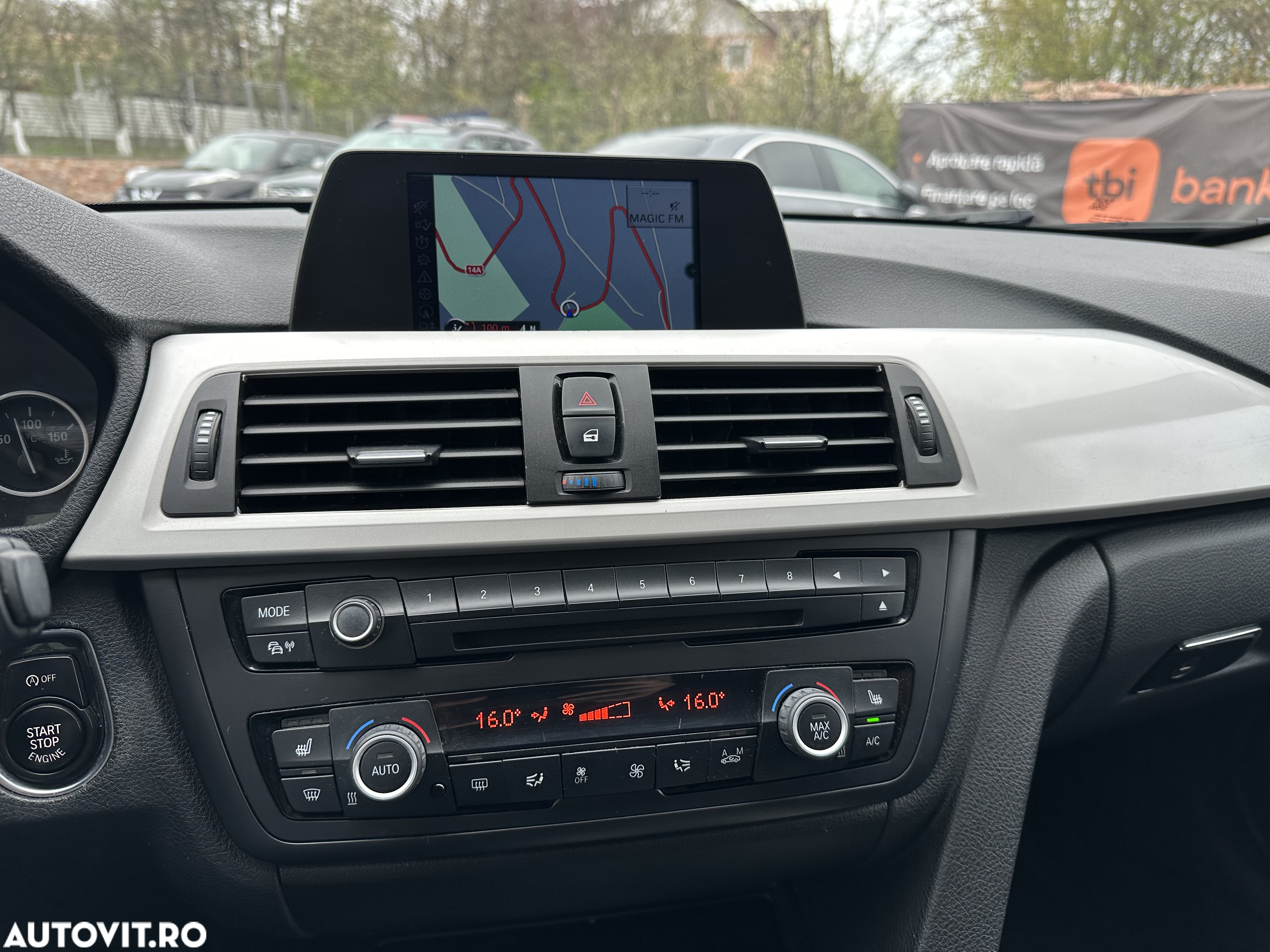 BMW Seria 3 320d DPF Touring Aut. Edition Sport - 14