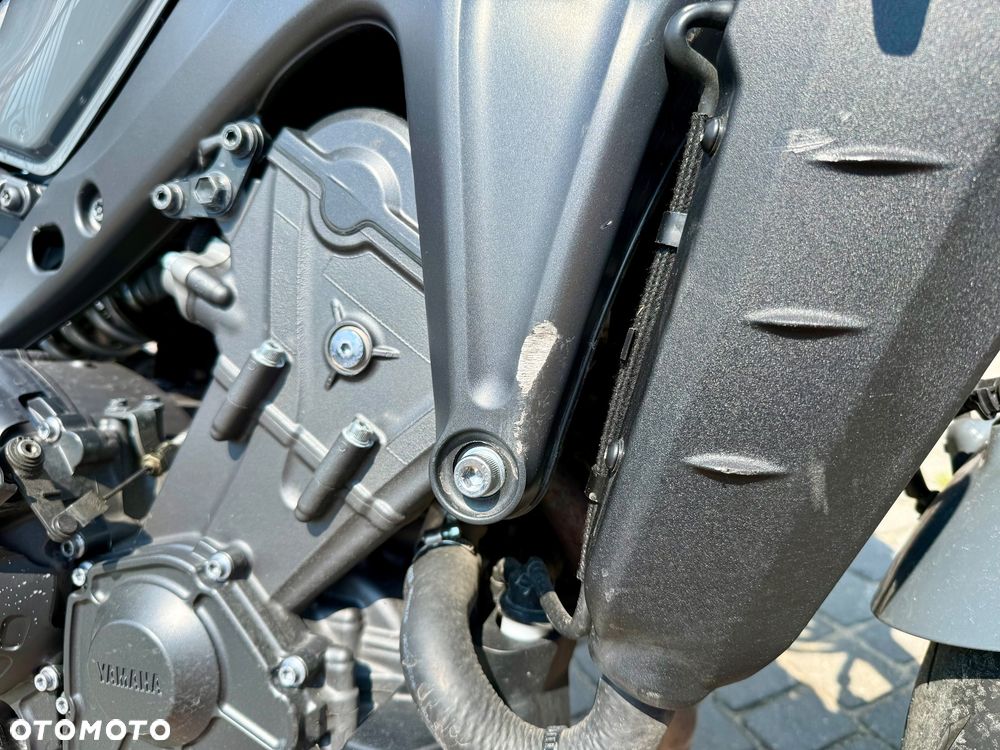 Yamaha MT - 9