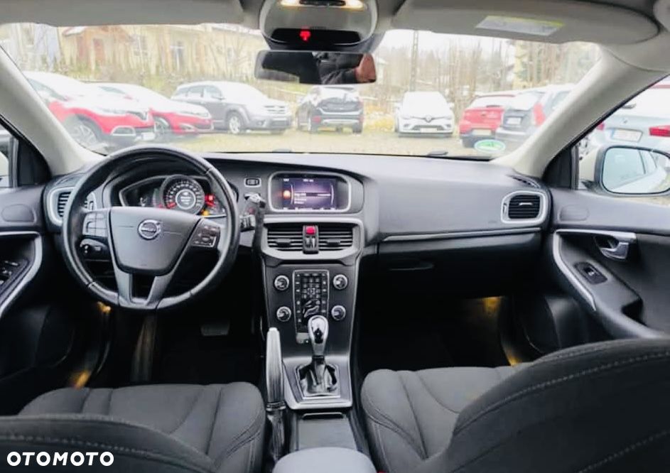 Volvo V40 D2 Geartronic Momentum - 13