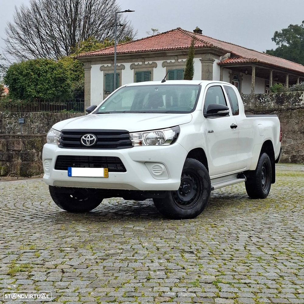 Toyota Hilux 2.4 D-4D 2WD CE CM 3L (Apenas 37.000kms) - 1