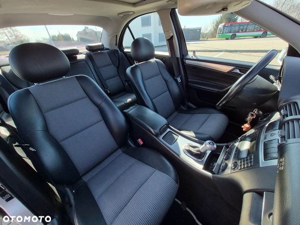 Mercedes-Benz Klasa C 180 Kompressor Automatik Elegance Sport Edition - 19