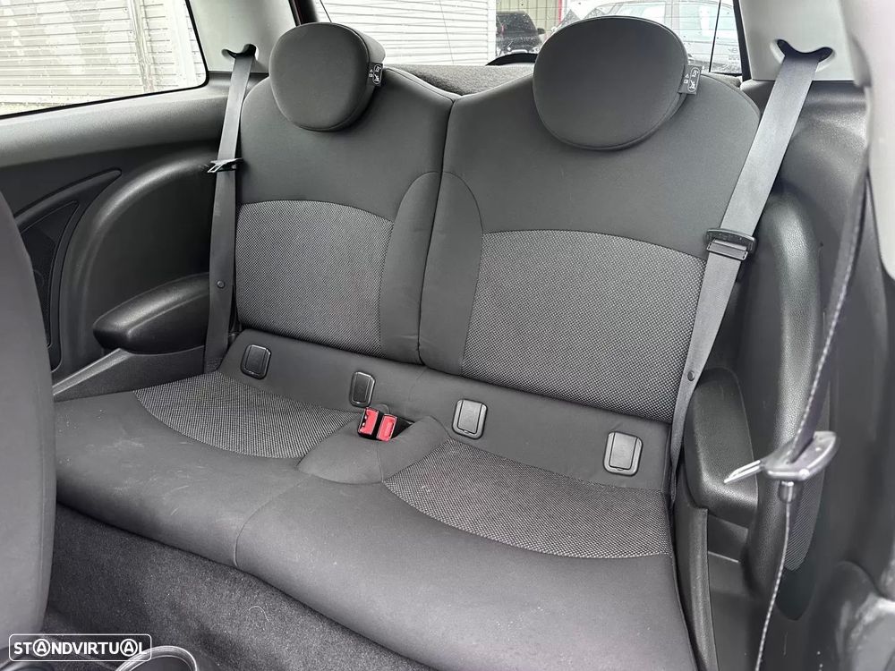 MINI 3 Portas One 1.4 - 26