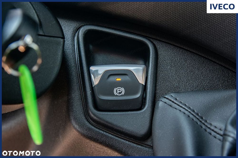 Iveco Daily 70C18HA8/P Hi-Matic Autolaweta 3.0 180KM - 32