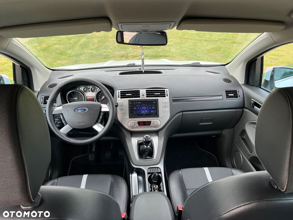 Ford Kuga 2.0 TDCi 4x4 Titanium - 17