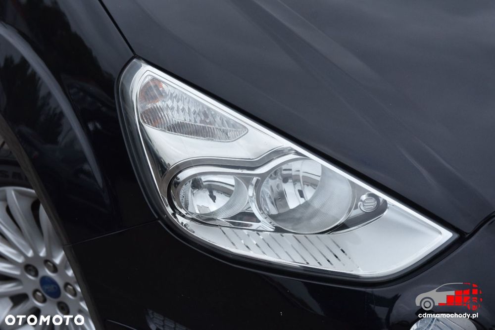 Ford S-Max - 13