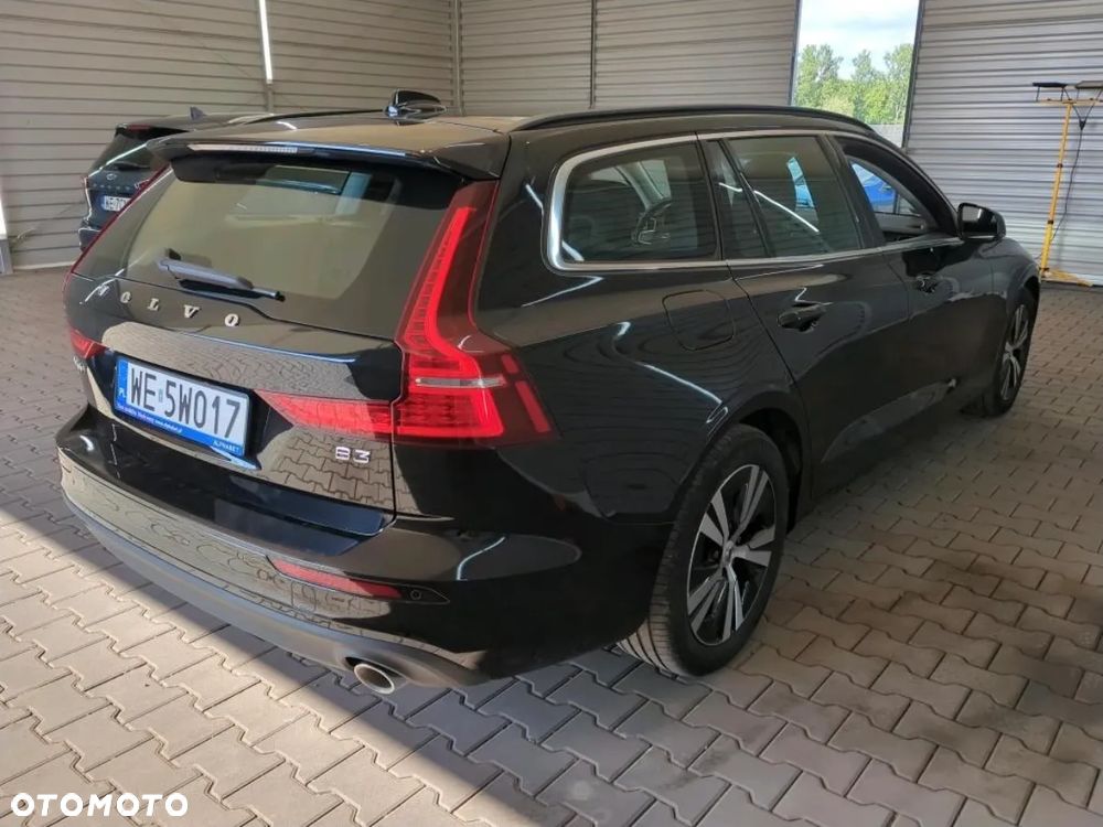 Volvo V60 B3 B Momentum Pro - 3