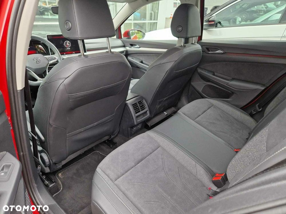 Volkswagen Golf - 25