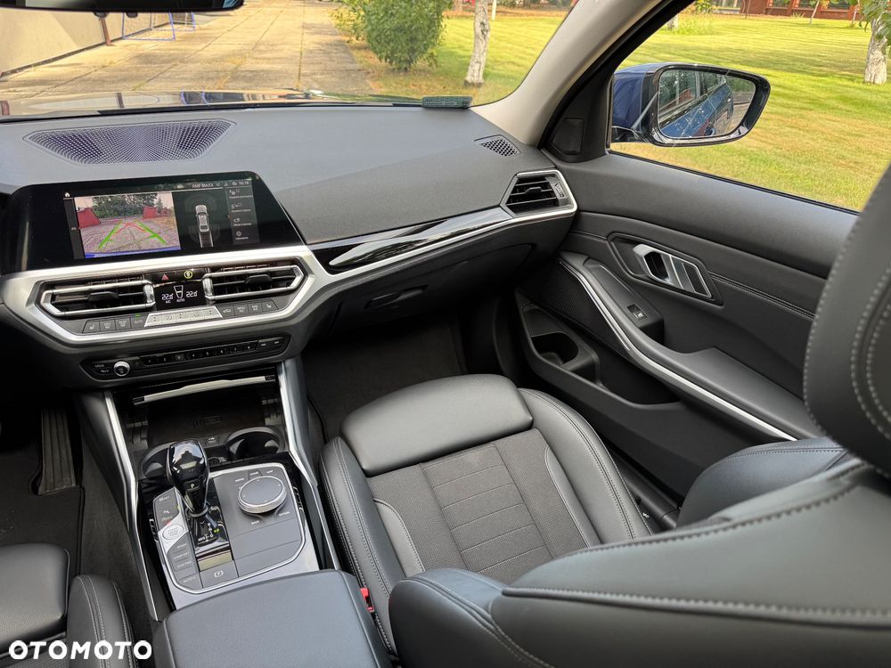 BMW Seria 3 318i Sport Line sport - 28