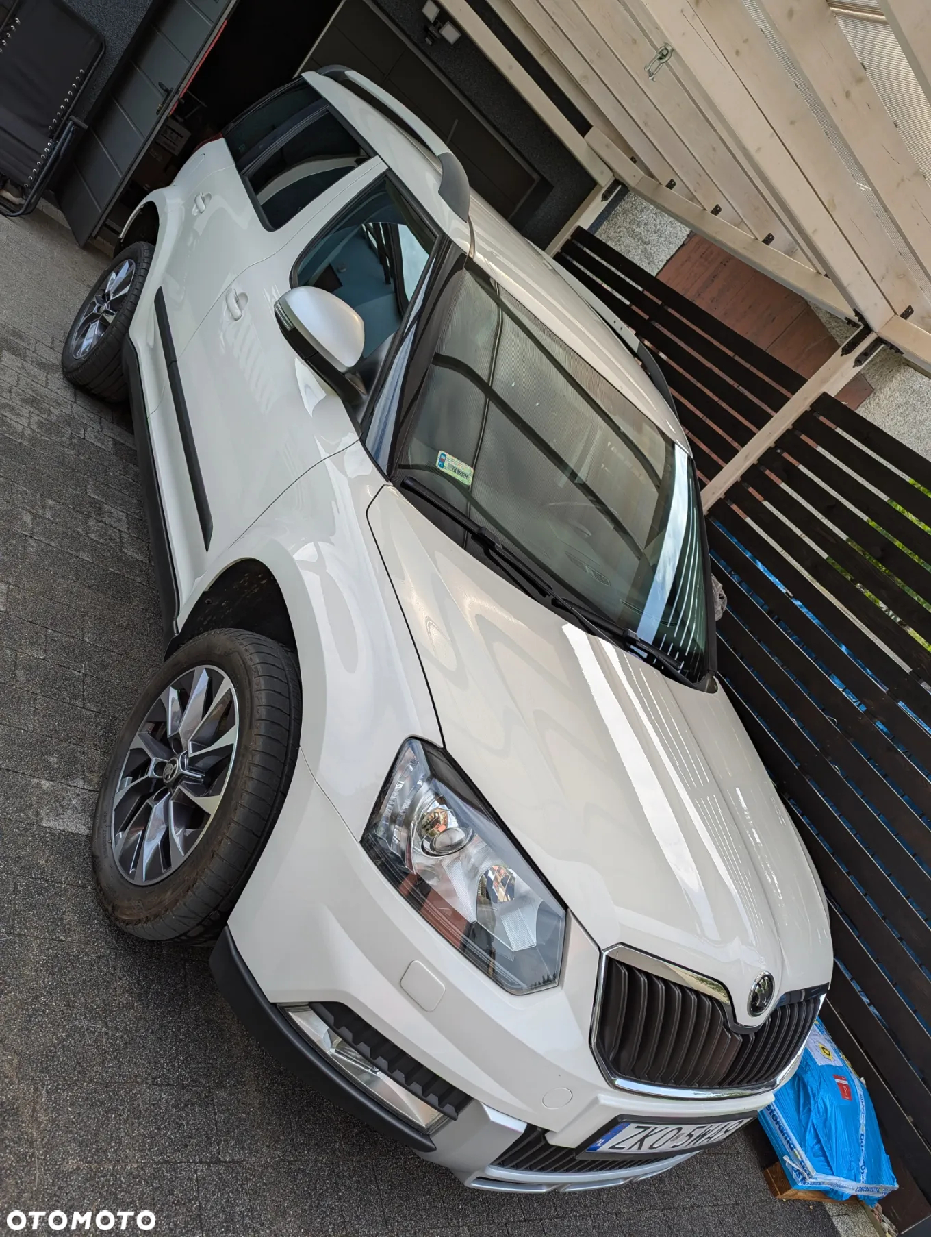 Skoda Yeti 2.0 TDI DPF 4x4 Adventure DSG - 3