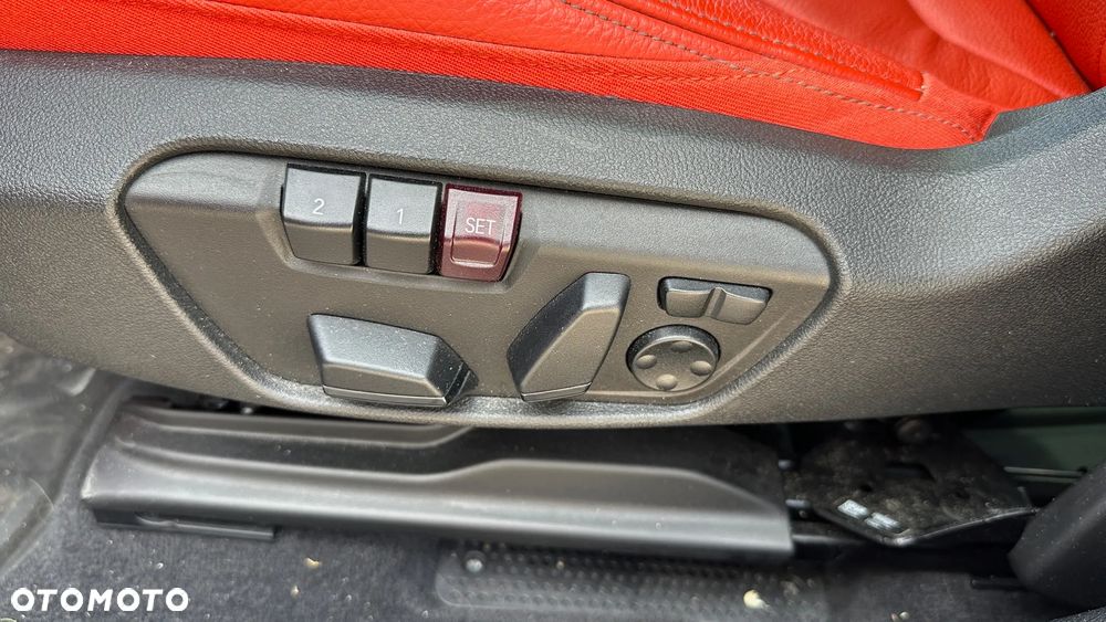 BMW X2 xDrive20i Advantage Plus - 27