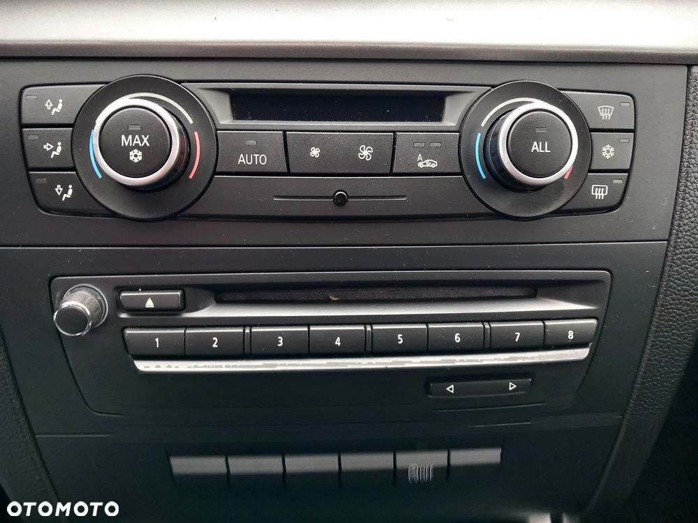 BMW Seria 1 116d - 22