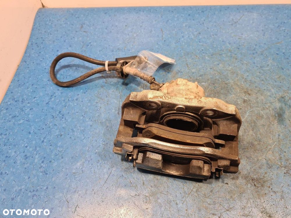 CITROEN C3 III LIFT 24R 1.2T ZACISK HAMULCOWY PRZÓD LEWY - 7