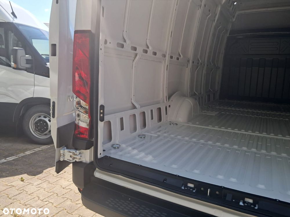 Iveco Daily35S18H V 18m3 L4H3 - 22