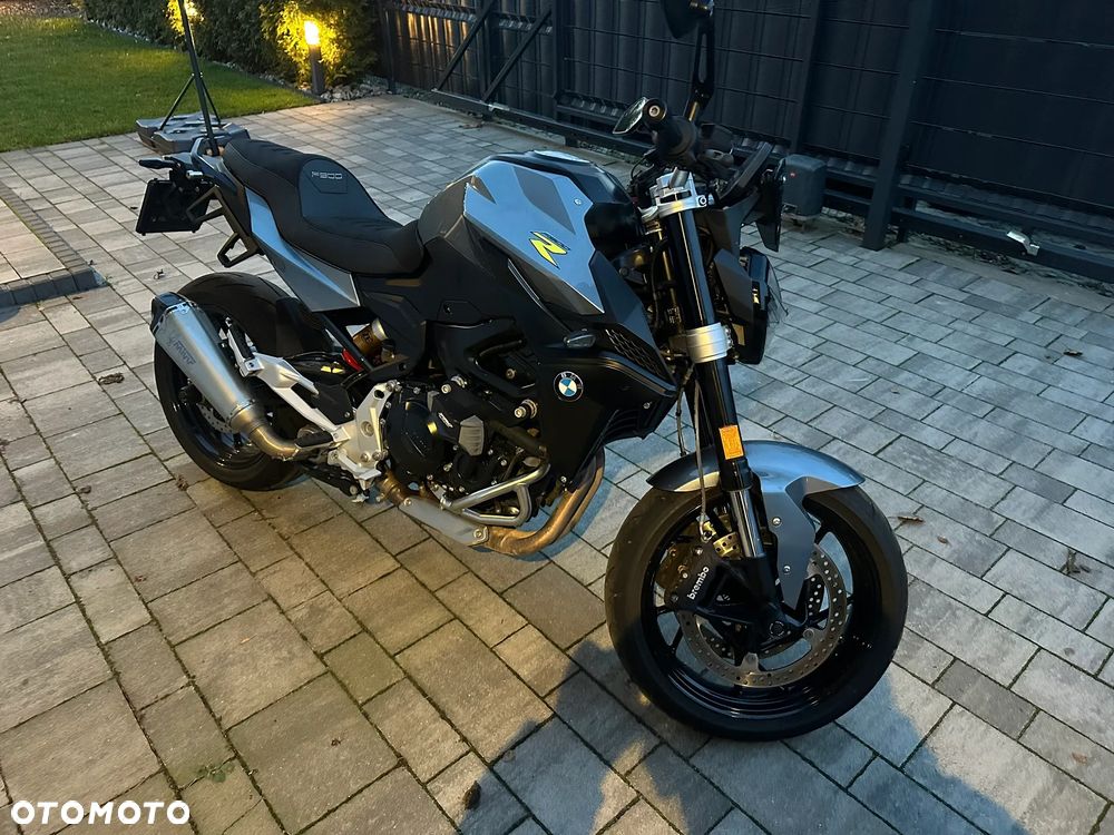 BMW F