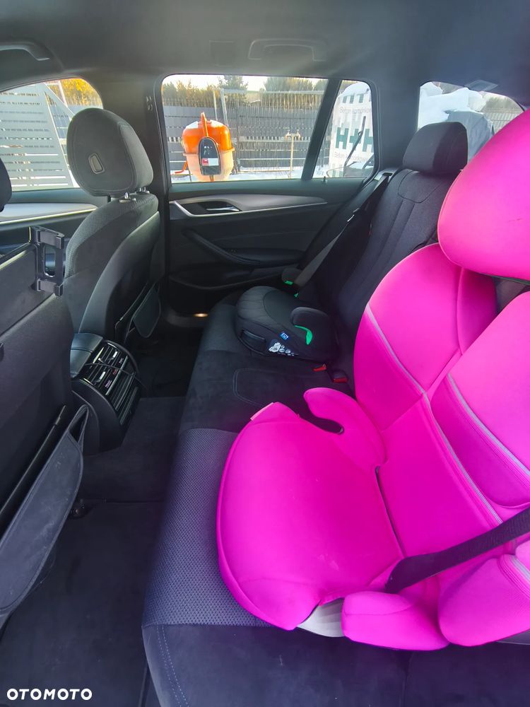 BMW Seria 5 520d xDrive M Sport sport - 23