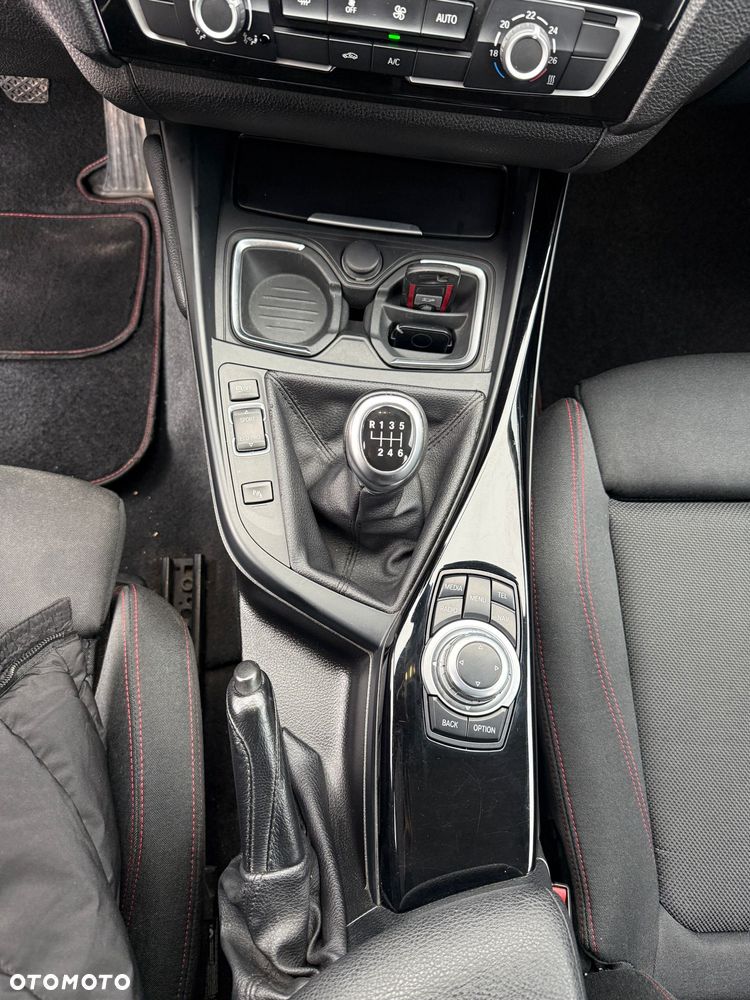 BMW Seria 1 114d Sport Line - 19