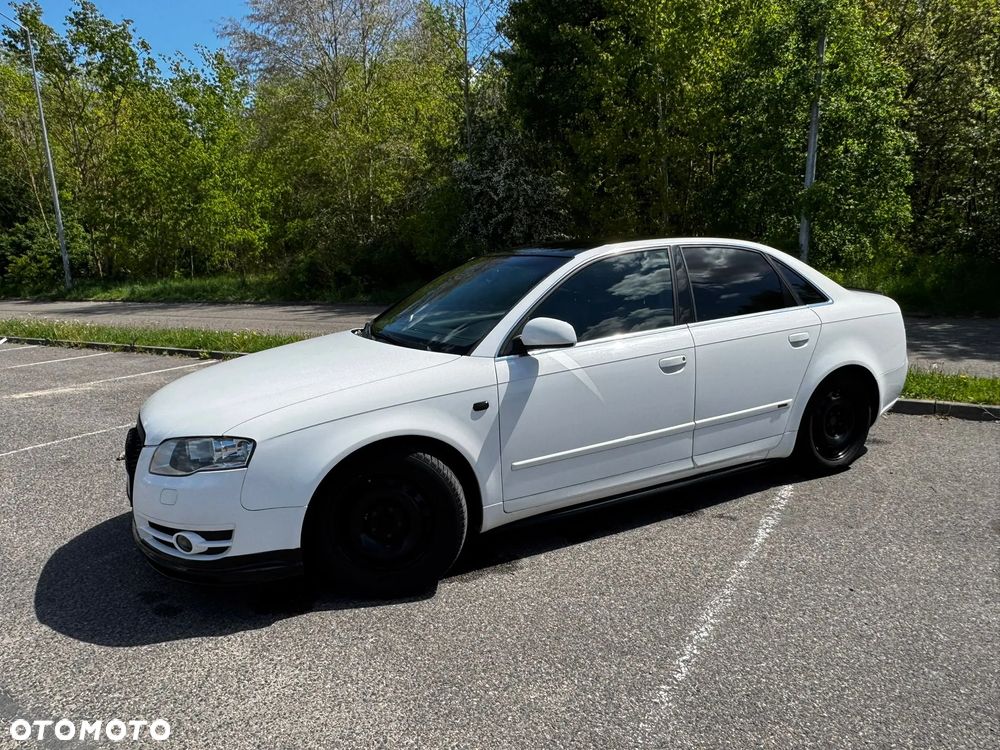 Audi A4 Limousine - 11