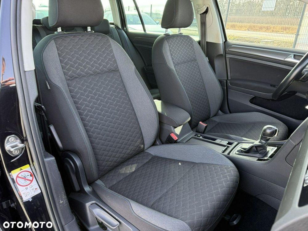 Volkswagen Golf Variant 1.6 TDI SCR DSG Join - 17