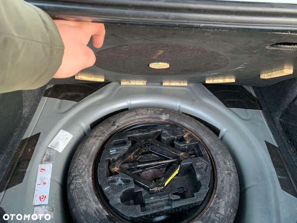 Volkswagen Jetta 1.6 TDI DSG Highline - 22