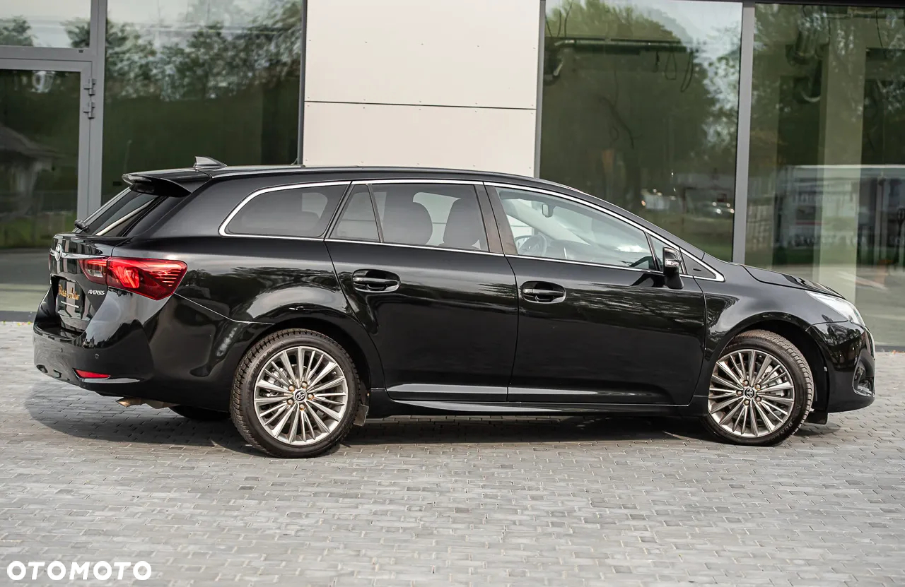Toyota Avensis Touring Sports 2.0 D-4D Executive - 14
