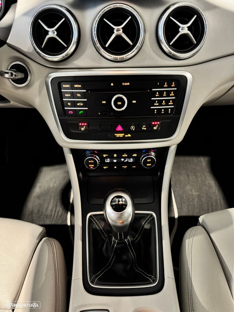 Mercedes-Benz CLA 180 d Shooting Brake Urban - 14