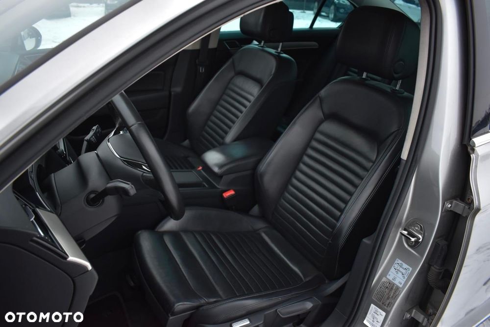 Volkswagen Passat 2.0 TDI DSG Individual - 6