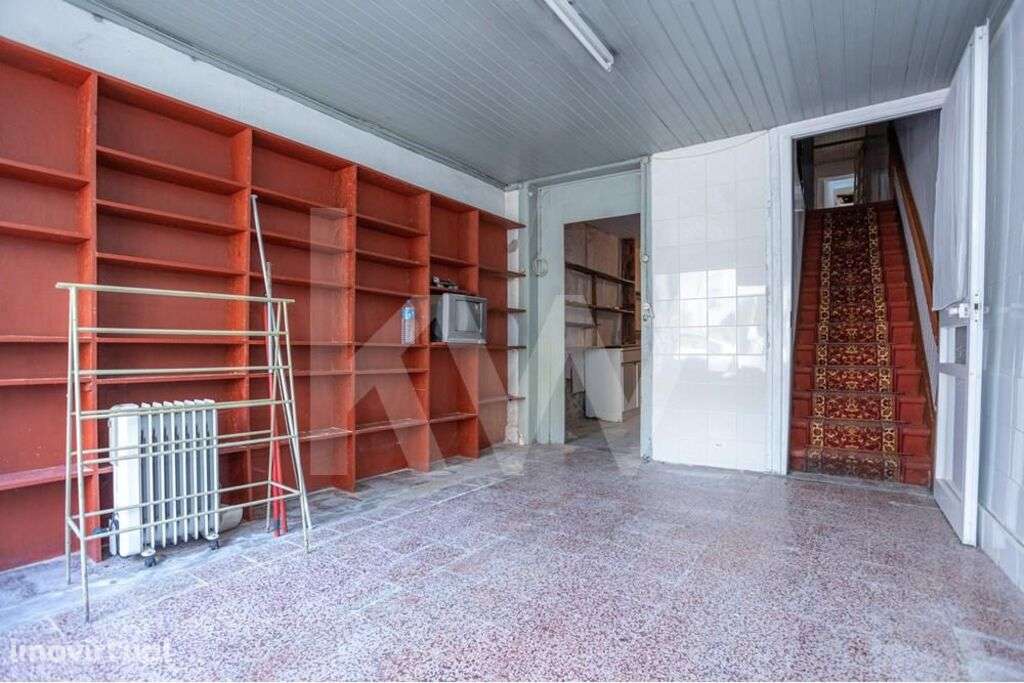 Moradia T4 com Terreno | Cernache| Habitação| Investimento - Grande imagem: 3/40