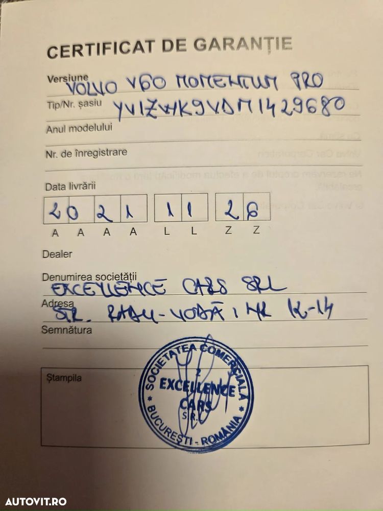 Volvo V60 B4 MHEV AT8 FWD Momentum Pro - 35