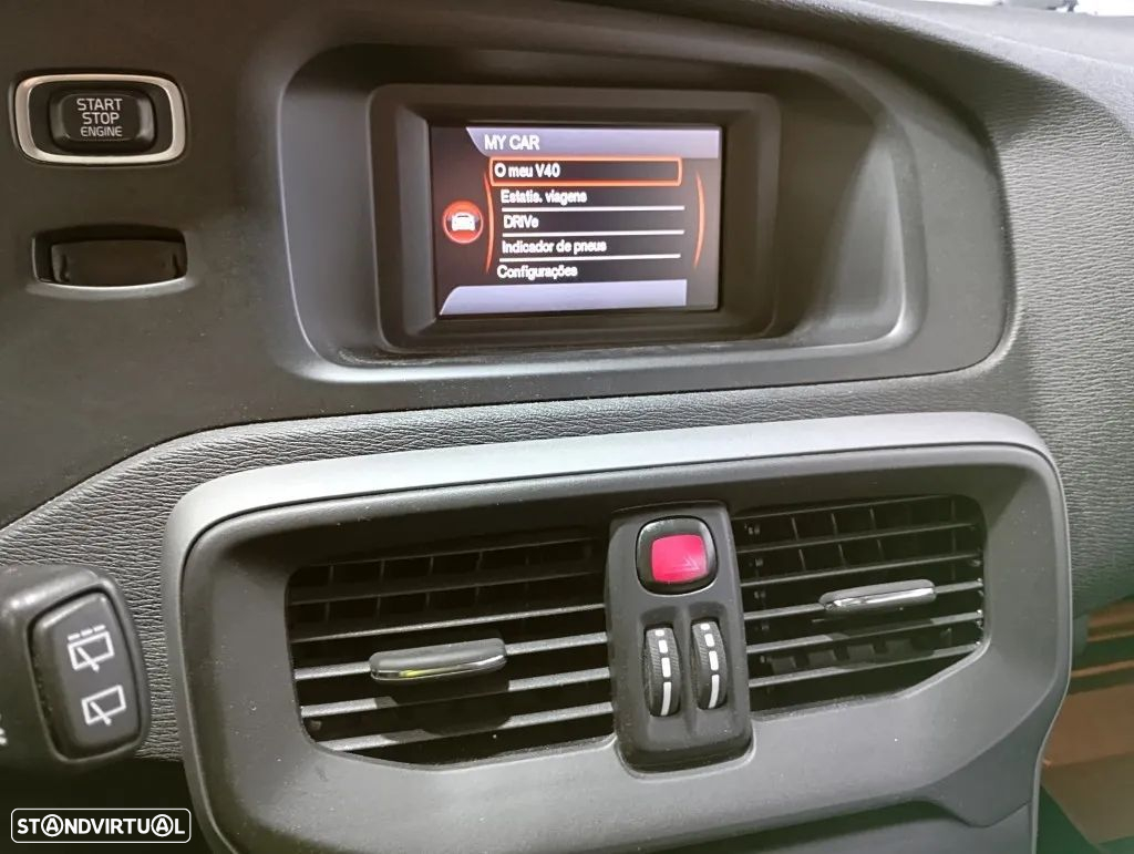 Volvo V40 2.0 D3 Momentum - 5