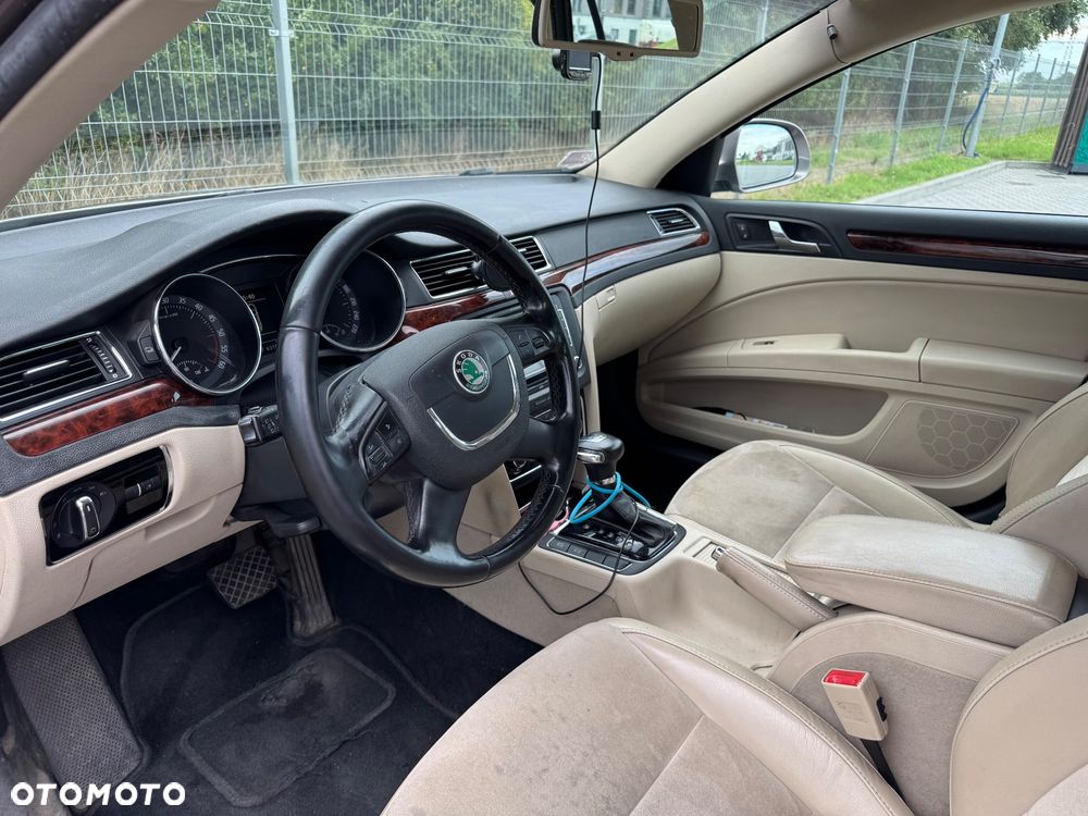 Skoda Superb - 16