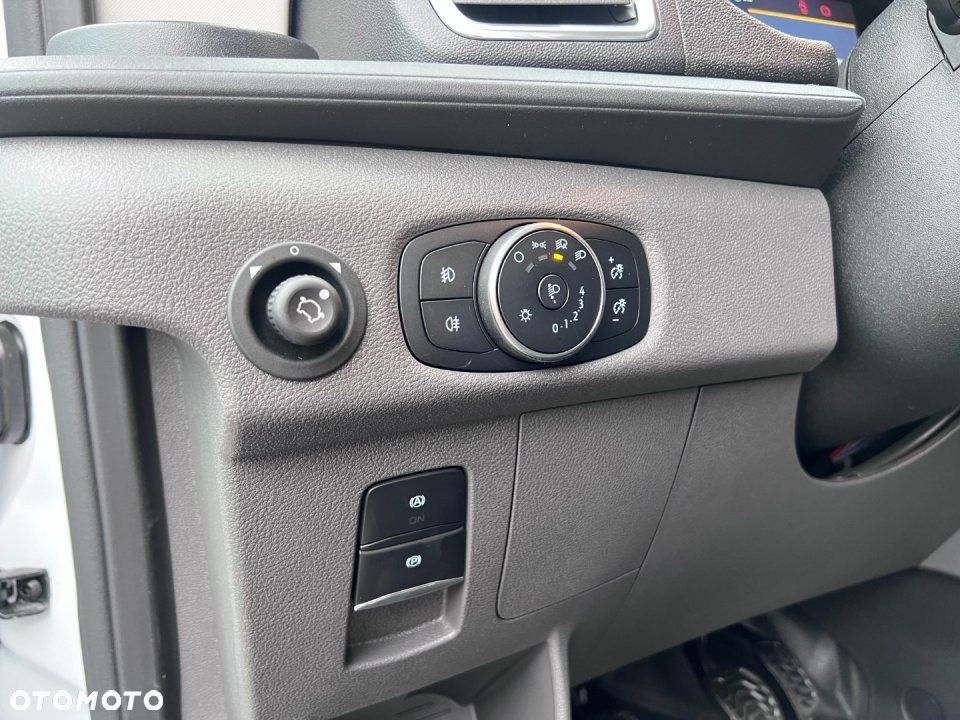 Ford Nowy Transit - 11