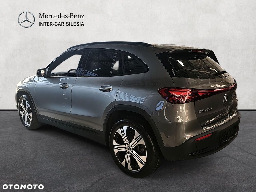 Mercedes-Benz EQA - 7