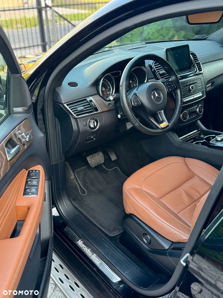 Mercedes-Benz GLE 350 d 4Matic 9G-TRONIC AMG Line - 11