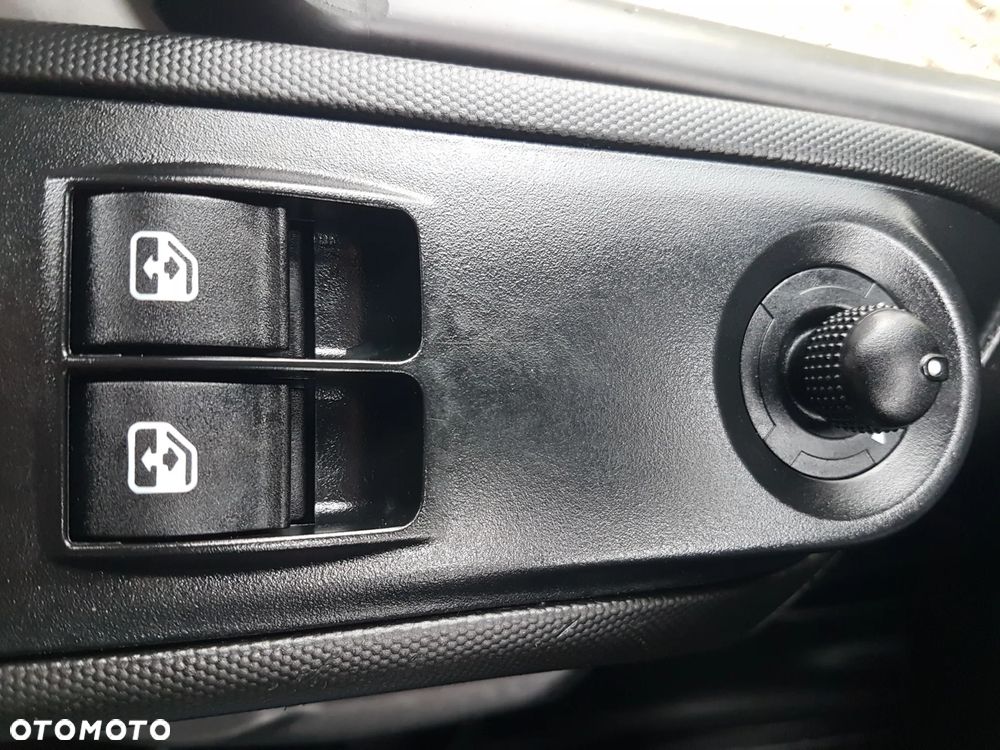 Iveco DAILY KONTENER NISKOPODŁOGOWY 4,43x2,23x2,42 SKLEP FOODTRUCK BAR KLIMA KONIOWÓZ KAMPER - 9