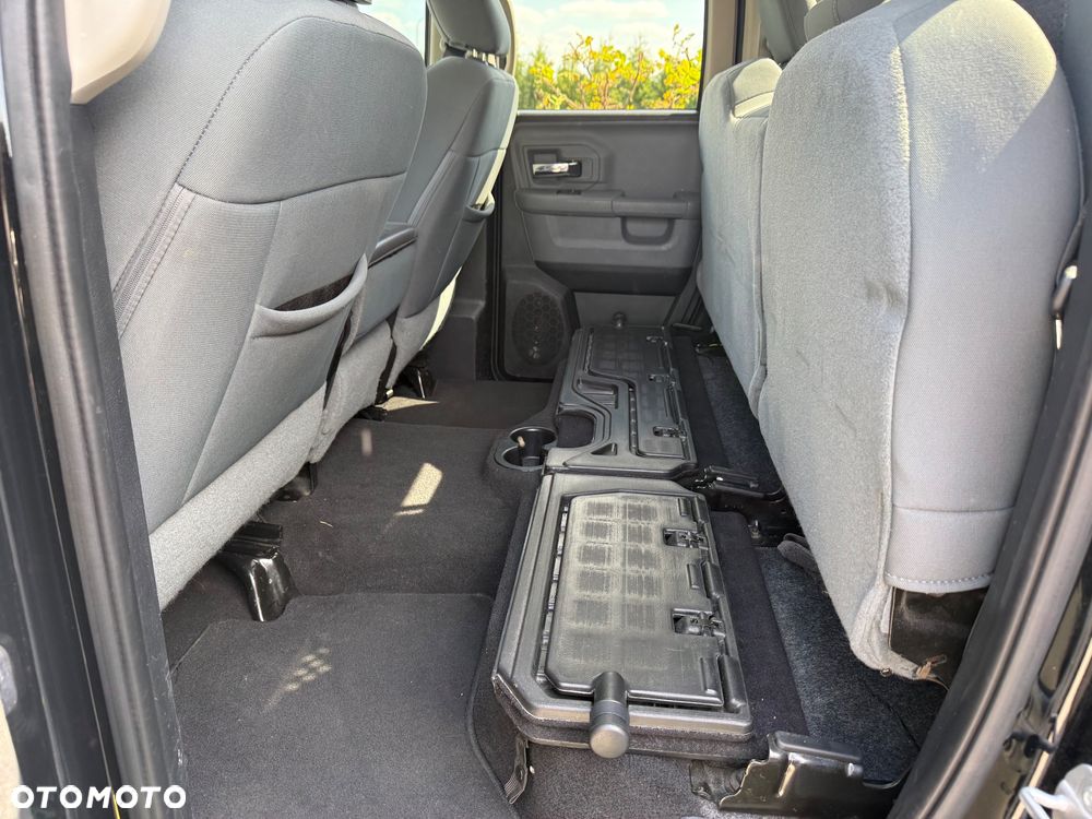 RAM 1500 Crew Cab Shortbed Bighorn - 12