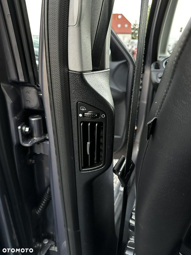 Ford Galaxy - 16