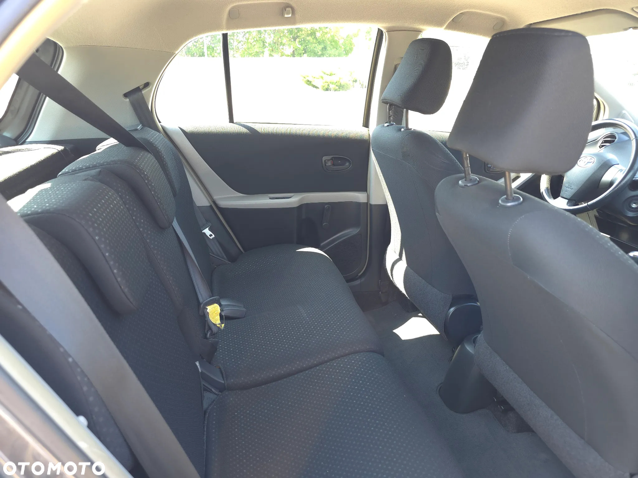 Toyota Yaris 1.33 Premium - 12