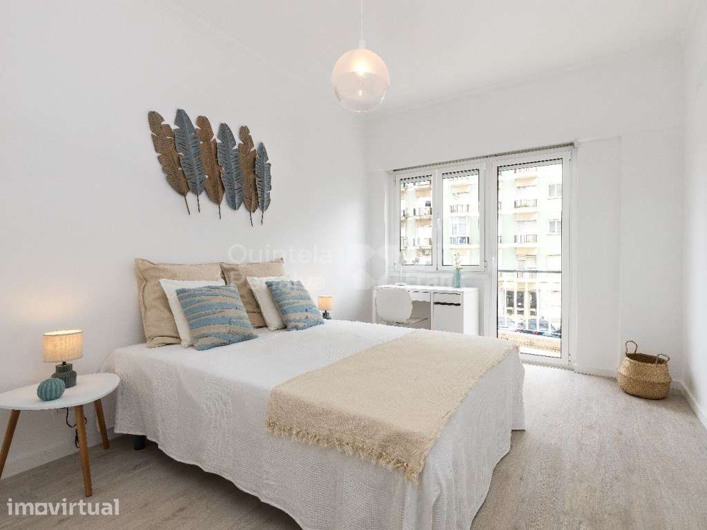 Apartamento T3 renovado com varanda em Benfica - Grande imagem: 5/22