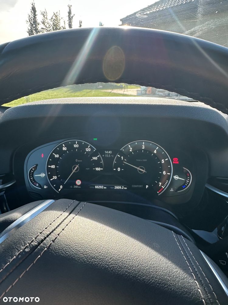 BMW Seria 5 540i xDrive Sport Line - 9