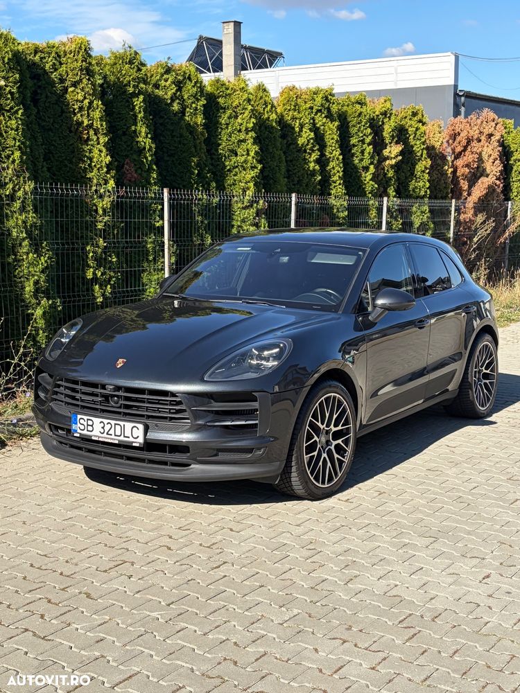 Porsche Macan - 1