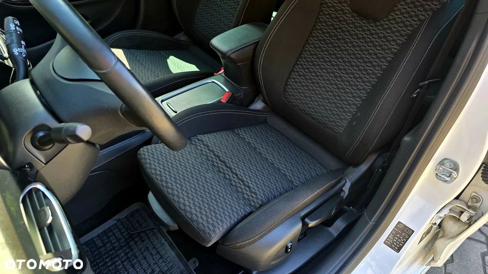 Opel Astra 1.6 Turbo Start/Stop Dynamic - 22