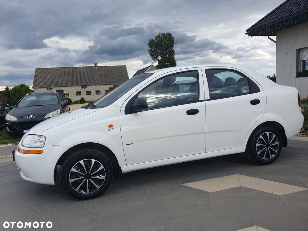 Chevrolet Aveo - 8