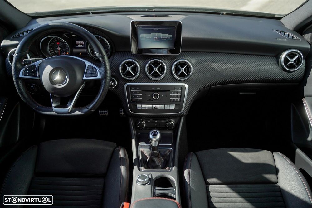 Mercedes-Benz A 180 d AMG Line - 17
