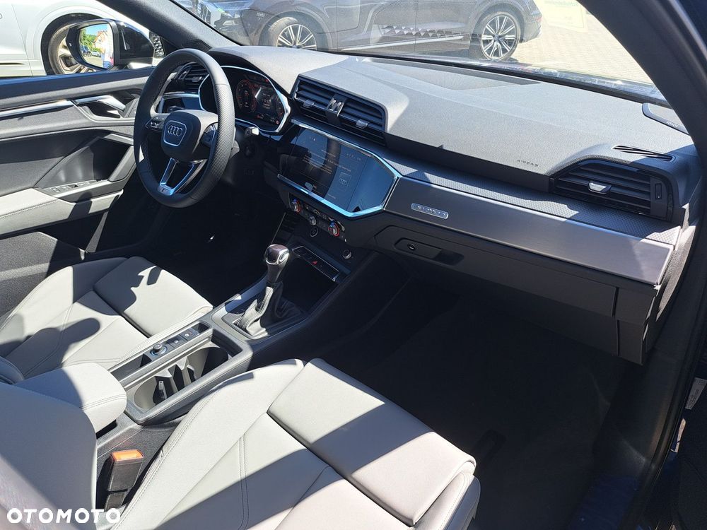 Audi Q3 Sportback - 14
