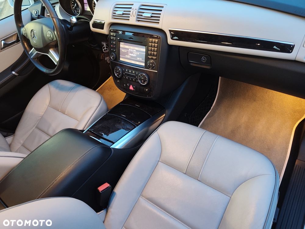 Mercedes-Benz Klasa R 350 CDI 4-Matic - 29