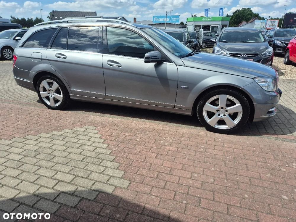 Mercedes-Benz Klasa C 200 (BlueEFFICIENCY) 7G-TRONIC Avantgarde - 4