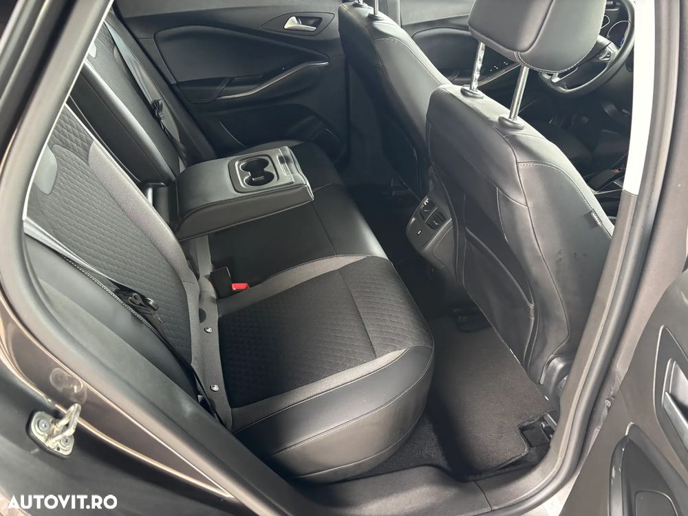 Opel Grandland X Plug-in-Hybrid 1.6 DI Start/Stop Aut Business INNOVATION - 39